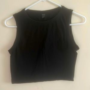Basic black cropped tank